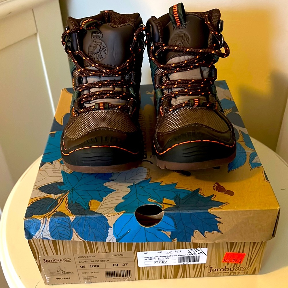 Kids Waterproof Boot brown with green and orange size 10M us only worn once